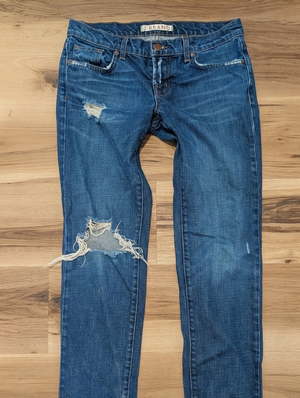 J Brand Aiden Purposely Destroyed Super Soft Blue Jeans Sz 24